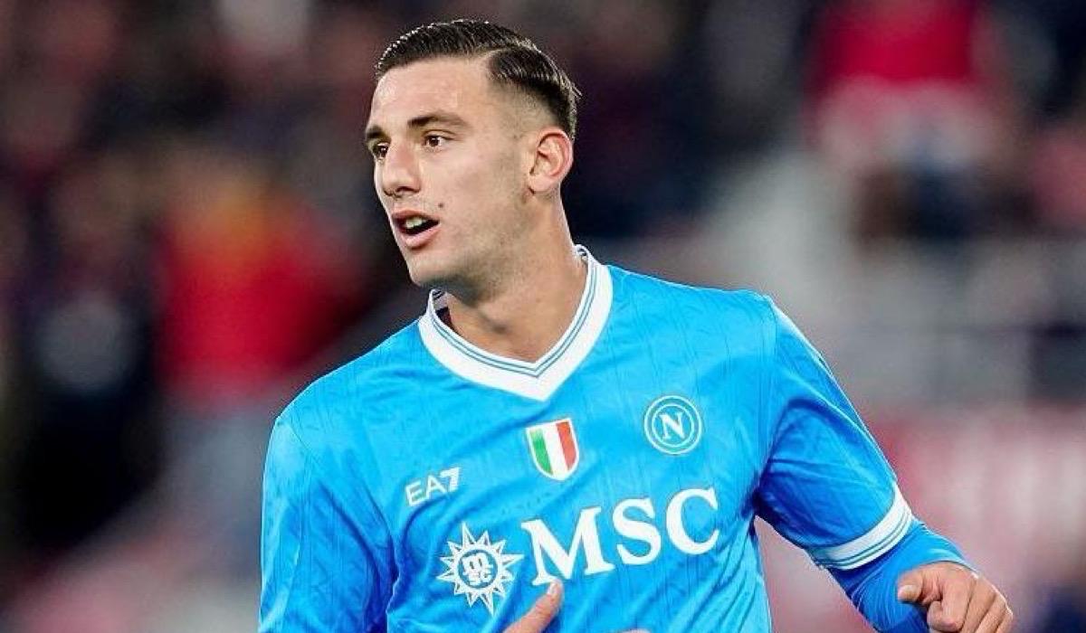 نوتنجهام يدعم هجومه بالتعاقد مع لورينزو لوكا