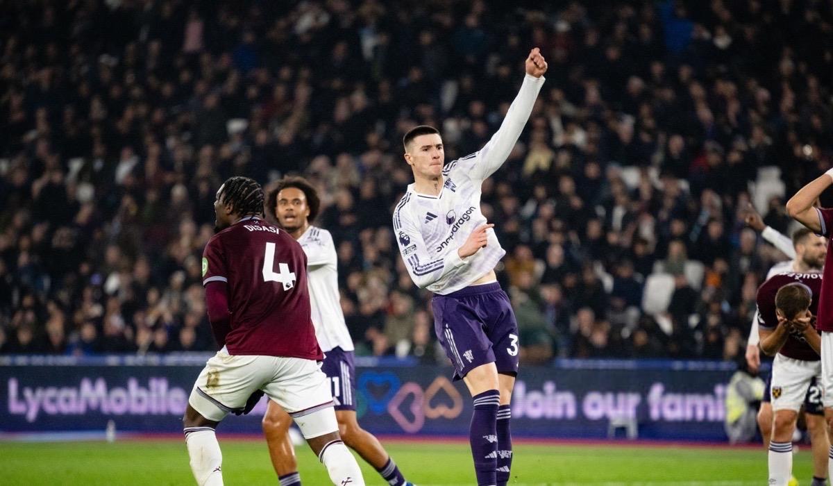 كاريك يشيد بقدرات مهاجمه