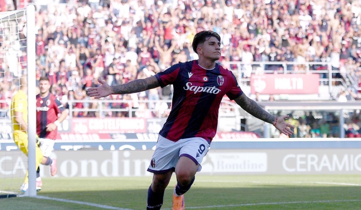 بولونيا يجدد عقد كاسترو رسميا