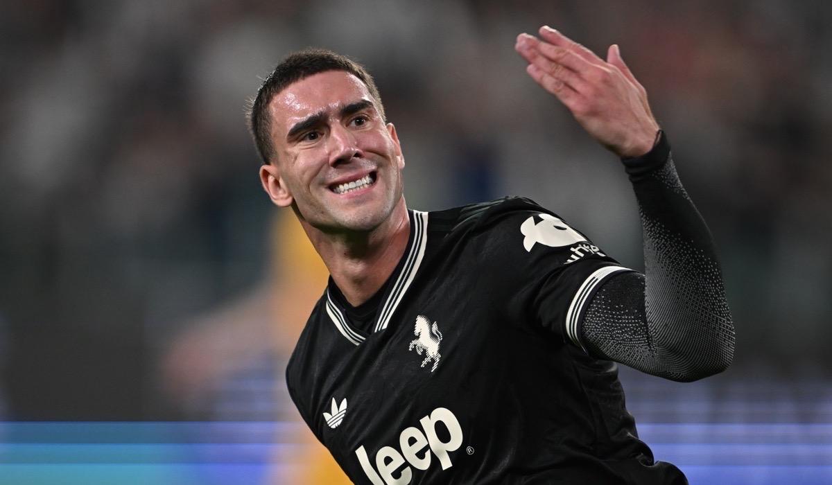 يوفنتوس يتحرك لتجديد عقد فلاهوفيتش