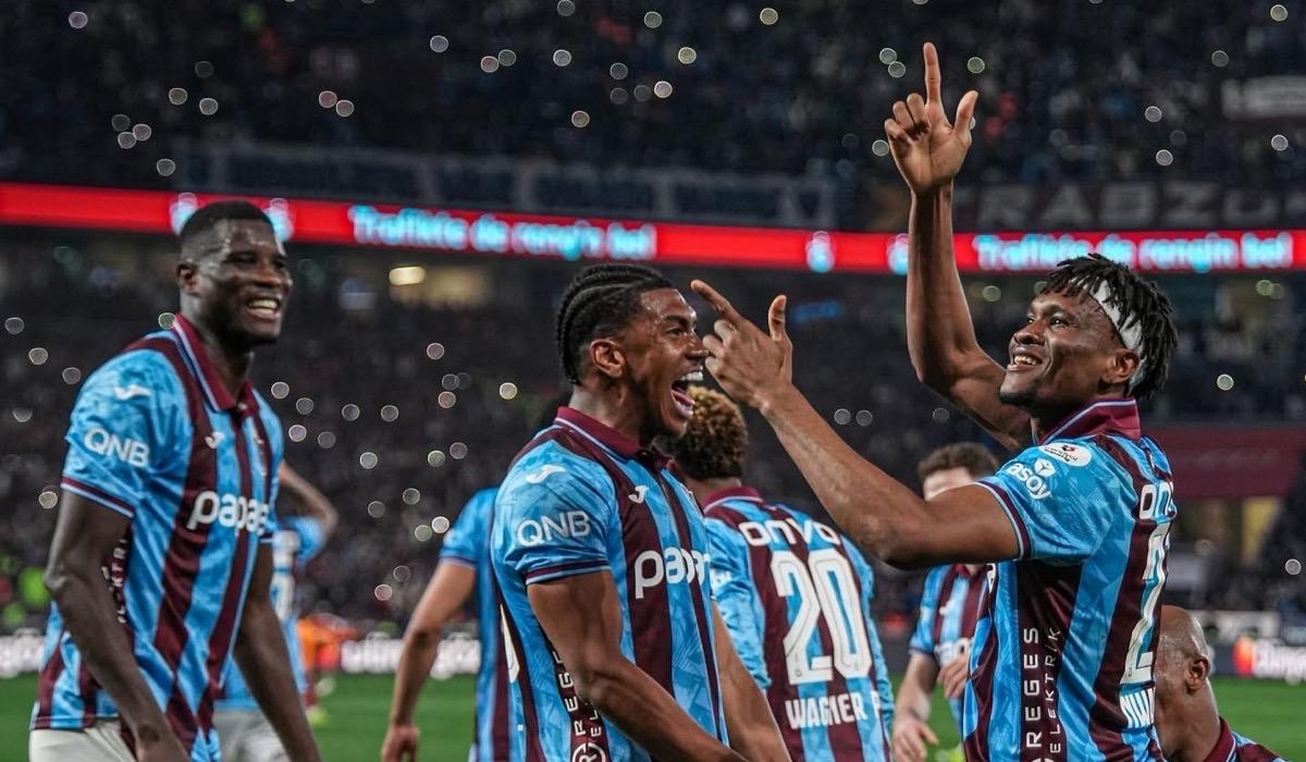 طرابزون يسقط جالاطا سراي ويشعل الدوري التركي