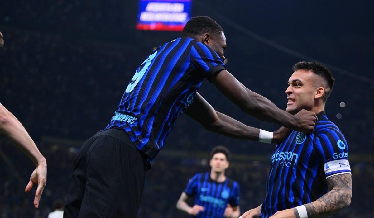 إنتر يكتسح روما ويعزز صدارته للكالتشيو 