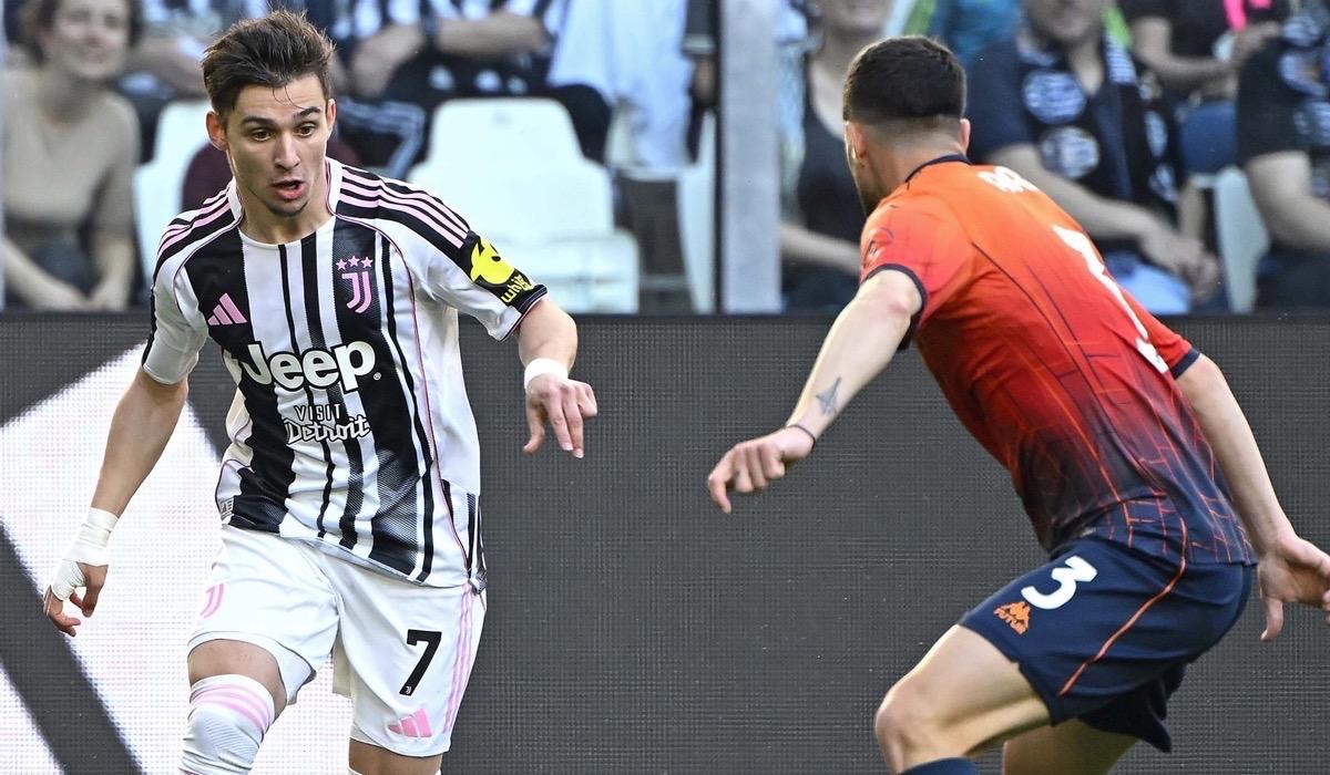 يوفنتوس يهزم جنوى ويقترب من المربع الذهبي للكالتشيو 