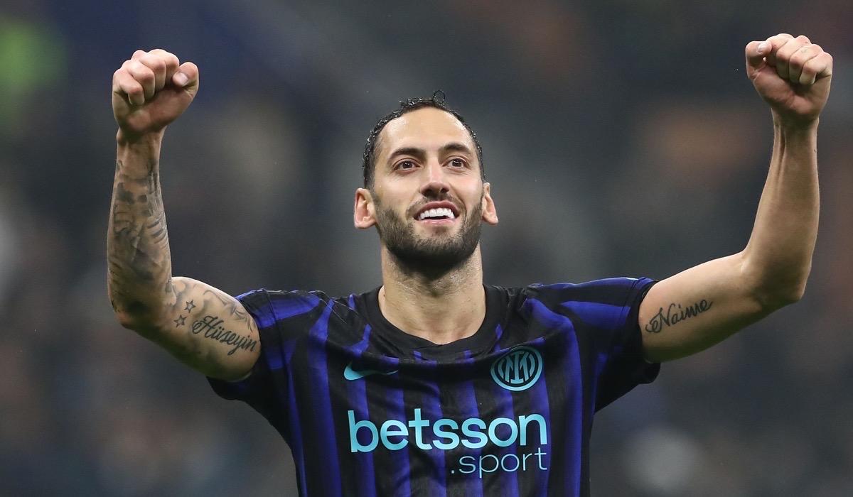 إنتر ميلانو يرفض التفريط في خدمات تشالهانوغلو