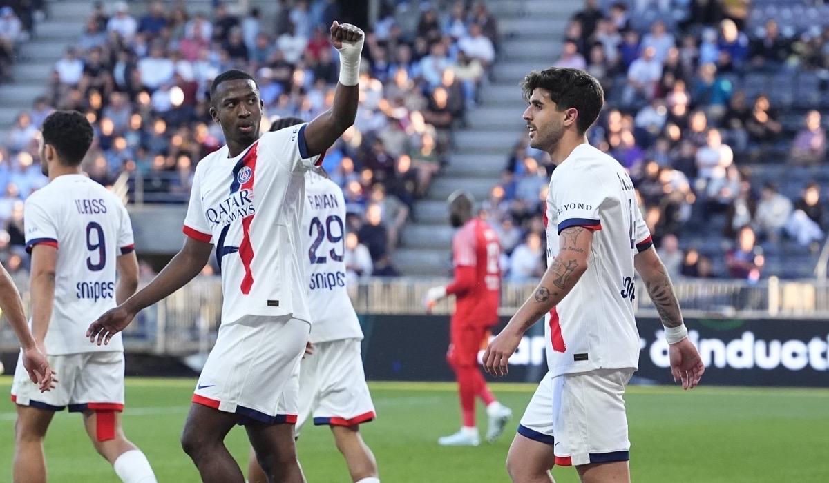 باريس سان جيرمان يهزم أنجيه ويوسع الفارق مع لانس